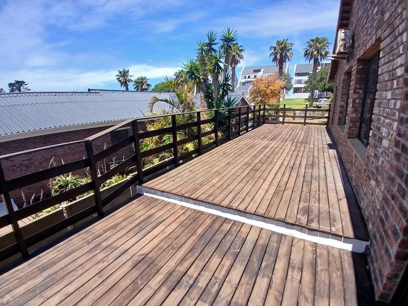 2 Bedroom Property for Sale in Stilbaai Wes Western Cape
